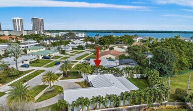 130 Gulfstream Rd in North Palm Beach, FL - Building Photo - Building Photo