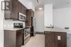 530-530 St Clair Ave W in Toronto, ON - Building Photo - Building Photo