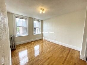 157-165 Hemenway St, Unit 4 in Boston, MA - Building Photo - Building Photo