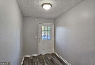 6627 Banbury Ct NW in Norcross, GA - Foto de edificio - Building Photo