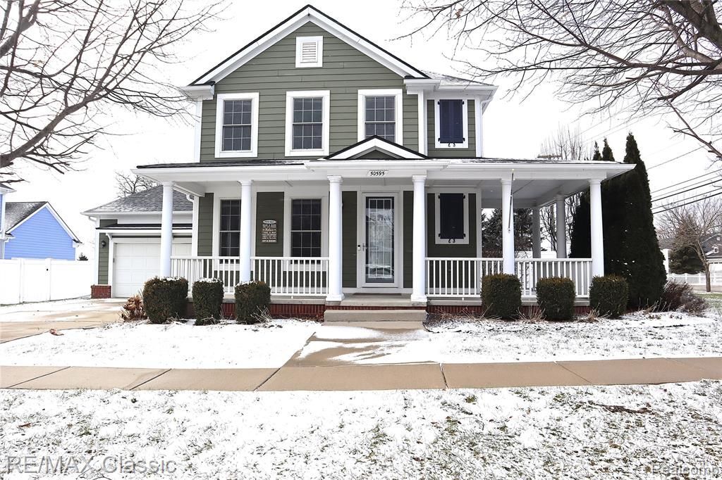 50595 Coolidge St in Canton, MI - Foto de edificio