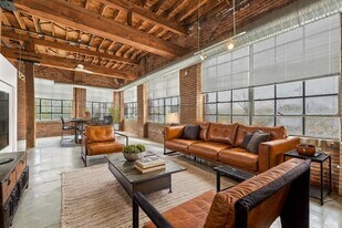SoHo Lofts in Cleveland, OH - Building Photo
