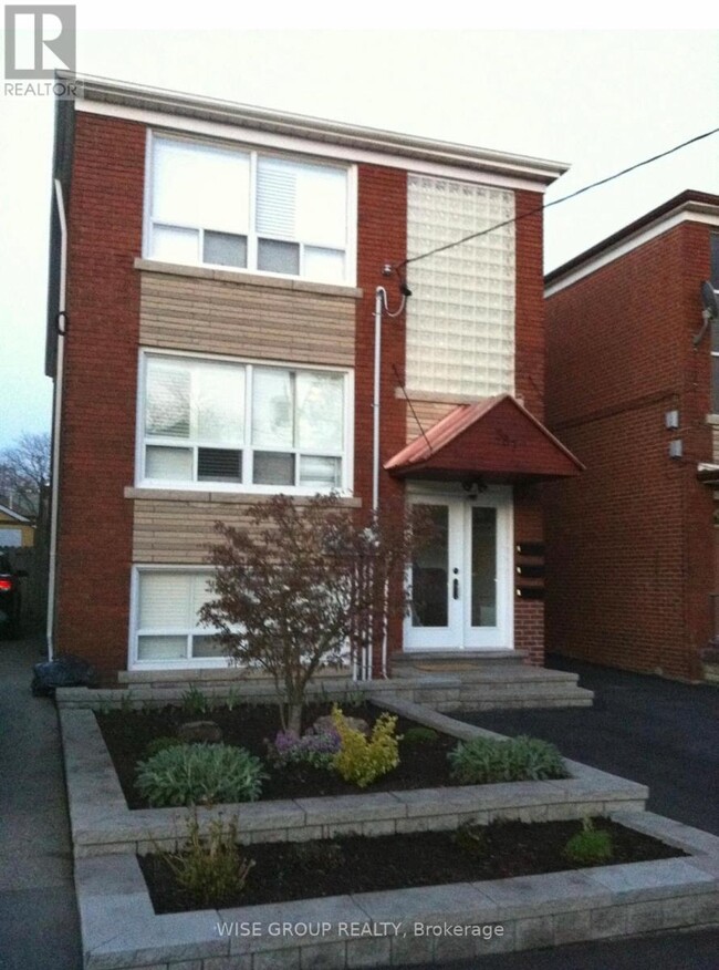 387 Winona Dr