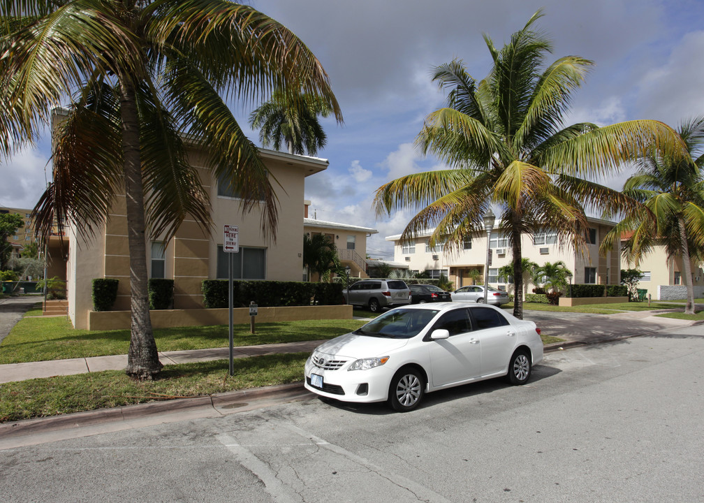 12 Sidonia Ave in Coral Gables, FL - Building Photo