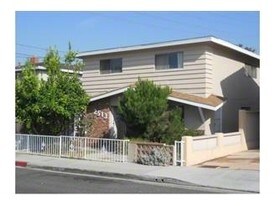 2513 Carnegie Ln in Redondo Beach, CA - Building Photo