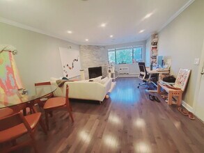 24 Adams Ave in Stamford, CT - Building Photo - Building Photo