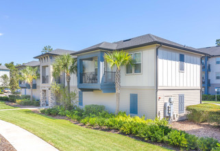 Gran Bay Apartment Homes in Jacksonville, FL - Foto de edificio - Building Photo