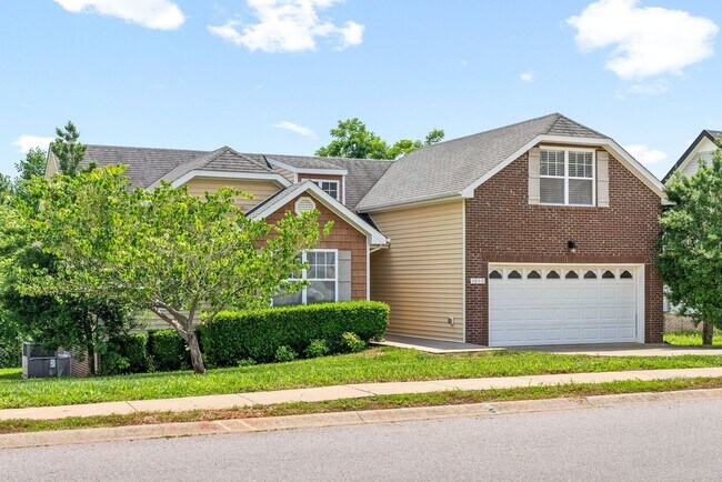 1052 Ishee Dr in Clarksville, TN - Building Photo - Building Photo