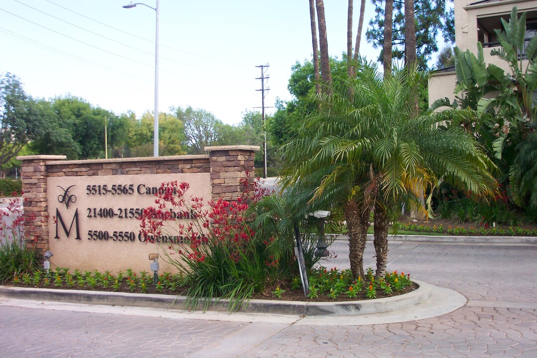 21520 Burbank Blvd, Unit 303 in Woodland Hills, CA - Building Photo