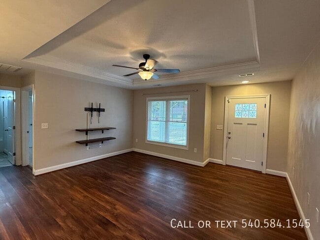 839 Summerdean Ave NE in Hollins, VA - Building Photo - Building Photo