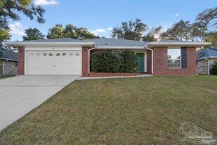 547 Shiloh Dr in Pensacola, FL - Building Photo