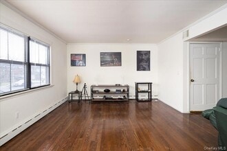 525 E Beech St, Unit 1st Fl in Long Beach, NY - Foto de edificio - Building Photo