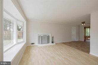 5004 Eastchester Cir in Alexandria, VA - Building Photo - Building Photo