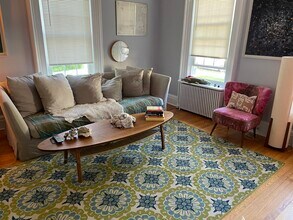 26 S Main St, Unit 26A in New Milford, CT - Foto de edificio - Building Photo