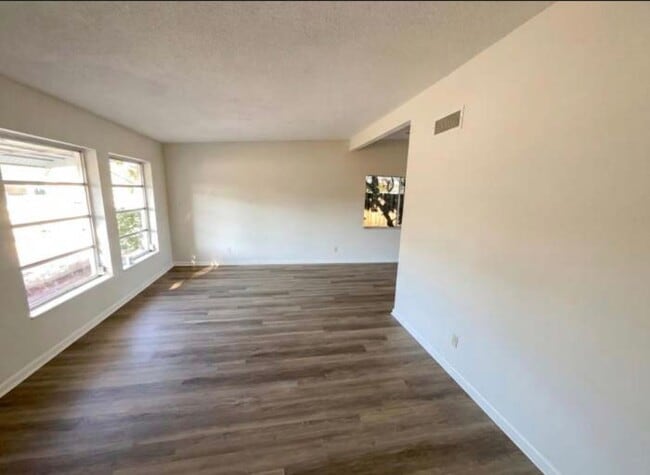 141 SE Calmoso Dr in Port St. Lucie, FL - Building Photo - Building Photo