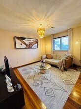 24 Meacham St in Somerville, MA - Foto de edificio - Building Photo