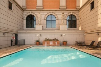 1025 S Shepherd Dr in Houston, TX - Building Photo - Building Photo