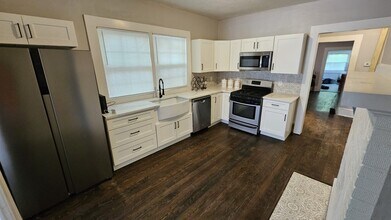 789 Joseph E. Boone Blvd NW in Atlanta, GA - Building Photo - Building Photo