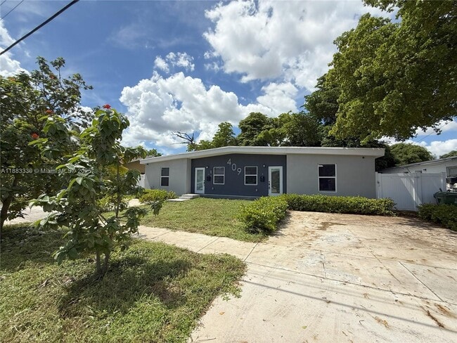 409 NW 4th Ave in Hallandale Beach, FL - Building Photo - Building Photo