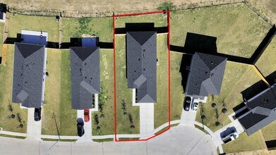 1027 Bluegill Ln in Alvin, TX - Foto de edificio - Building Photo