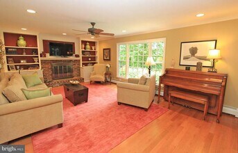 594 Contention Ln in Berwyn, PA - Building Photo - Building Photo