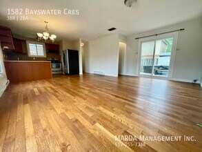 1582 Bayswater Crescent in Windsor, ON - Building Photo - Building Photo