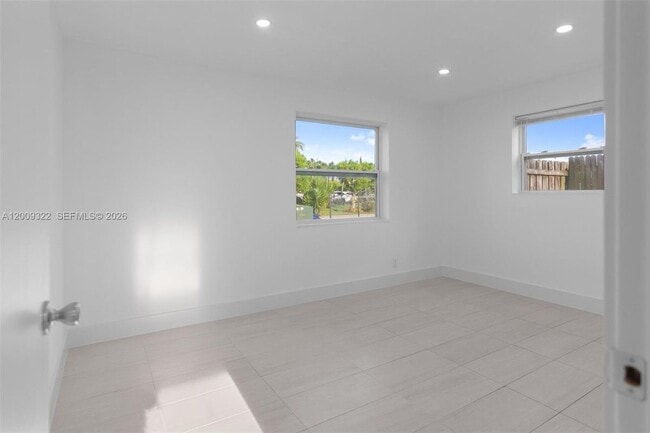 1481 SW 49th Ave in Fort Lauderdale, FL - Building Photo - Building Photo