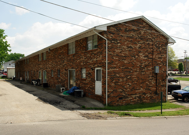 2700 Putnam Ave in Hurricane, WV - Building Photo - Building Photo