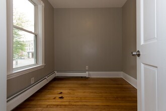22 Highland Ave, Unit 2 in Boston, MA - Building Photo - Building Photo