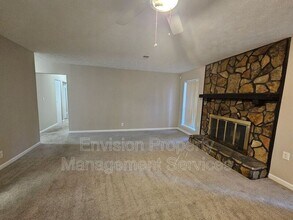 2987 Medina Dr in Jonesboro, GA - Building Photo - Building Photo