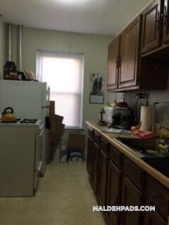 349 Pleasant St in Malden, MA - Building Photo - Building Photo