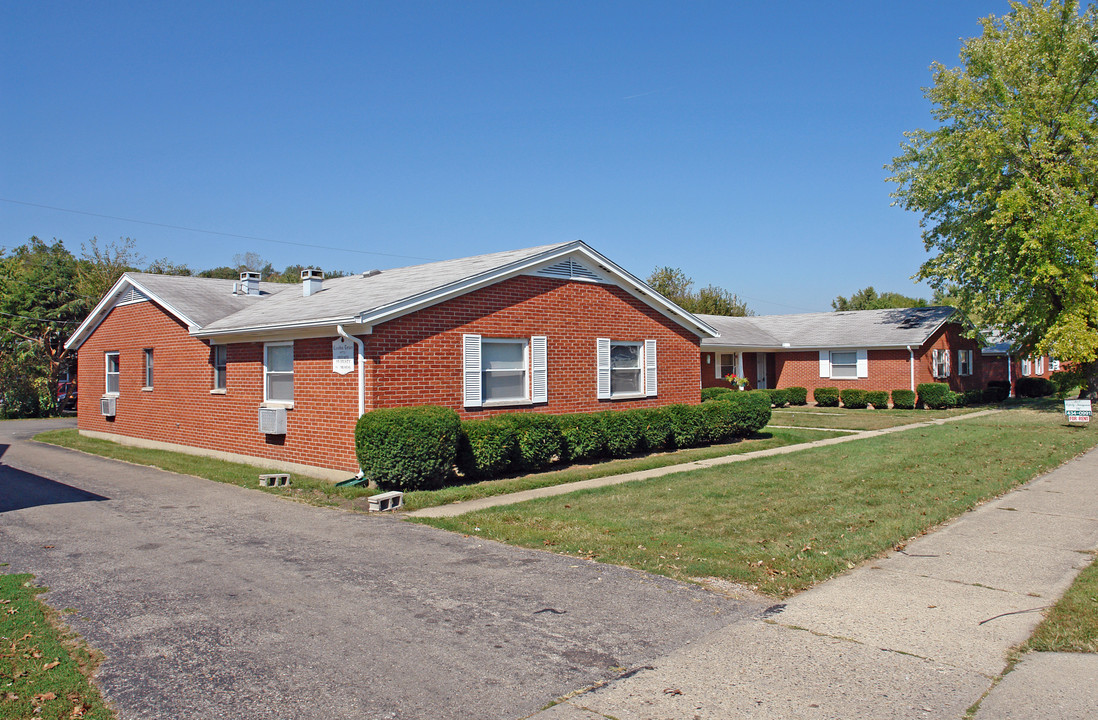 1181 S Alex Rd in Dayton, OH - Foto de edificio