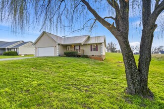 1453 Chessingham Dr in Maryville, TN - Building Photo - Building Photo