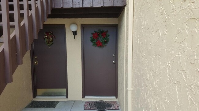 2720 Hidden Lake Blvd in Sarasota, FL - Foto de edificio - Building Photo