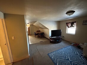 1897 1/2 E Newberry St in Appleton, WI - Building Photo - Building Photo