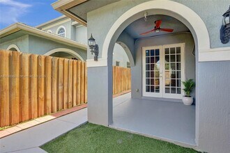 1137 NE 3rd Ave in Fort Lauderdale, FL - Building Photo - Building Photo