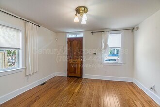 912 Princess St in Alexandria, VA - Building Photo - Building Photo