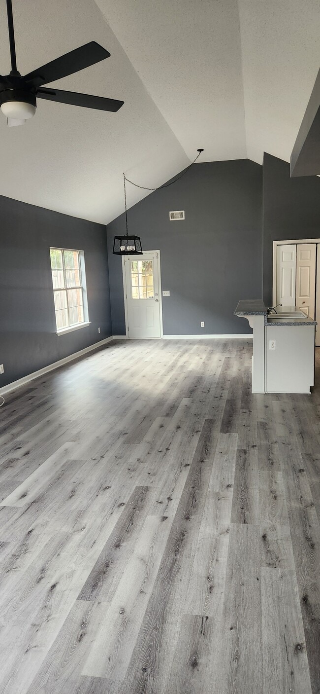 106 Rolling Woods Cir in Warner Robins, GA - Building Photo - Building Photo