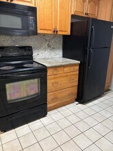 871 NE 207th Ln in North Miami Beach, FL - Building Photo - Building Photo