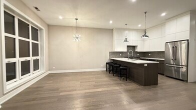 2930 N Lincoln Ave in Chicago, IL - Building Photo - Building Photo