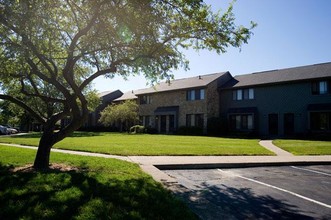 Woodlake in Indianapolis, IN - Foto de edificio - Building Photo