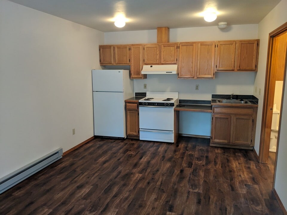 3335 Northwest Ave in Bellingham, WA - Building Photo