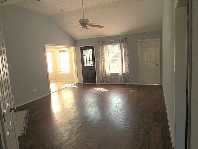 19719 Vista Lake Ct in Cypress, TX - Building Photo - Building Photo