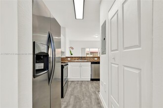 1570 NE 33rd Rd in Homestead, FL - Building Photo - Building Photo