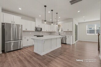 416 Burr St in Indian Trail, NC - Foto de edificio - Building Photo