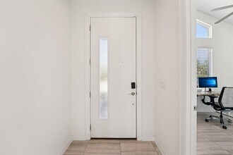 7113 Garnet Mill Ln in Austin, TX - Building Photo - Building Photo