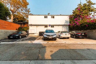 2627 Halldale Ave in Los Angeles, CA - Building Photo - Building Photo