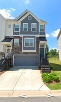 2611 Hedgeway Cir in Kennesaw, GA - Building Photo