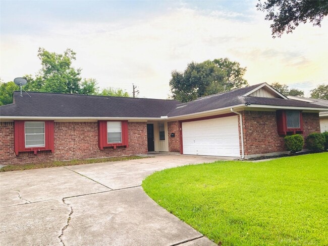 property at 5711 Braesvalley Dr