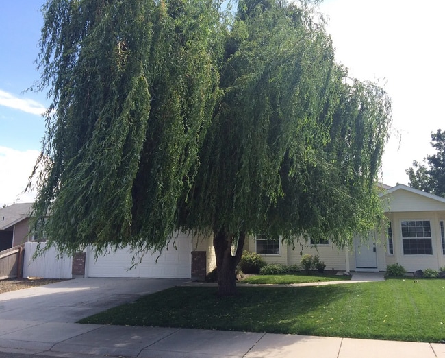 property at 497 E Baldwin St